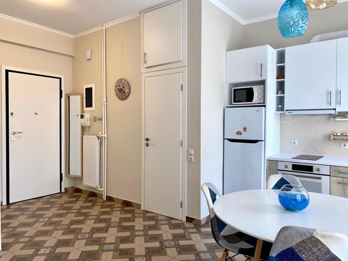 Dafni'S Home Is In 200M To Metro Ag Ioanis Atenas Exterior foto