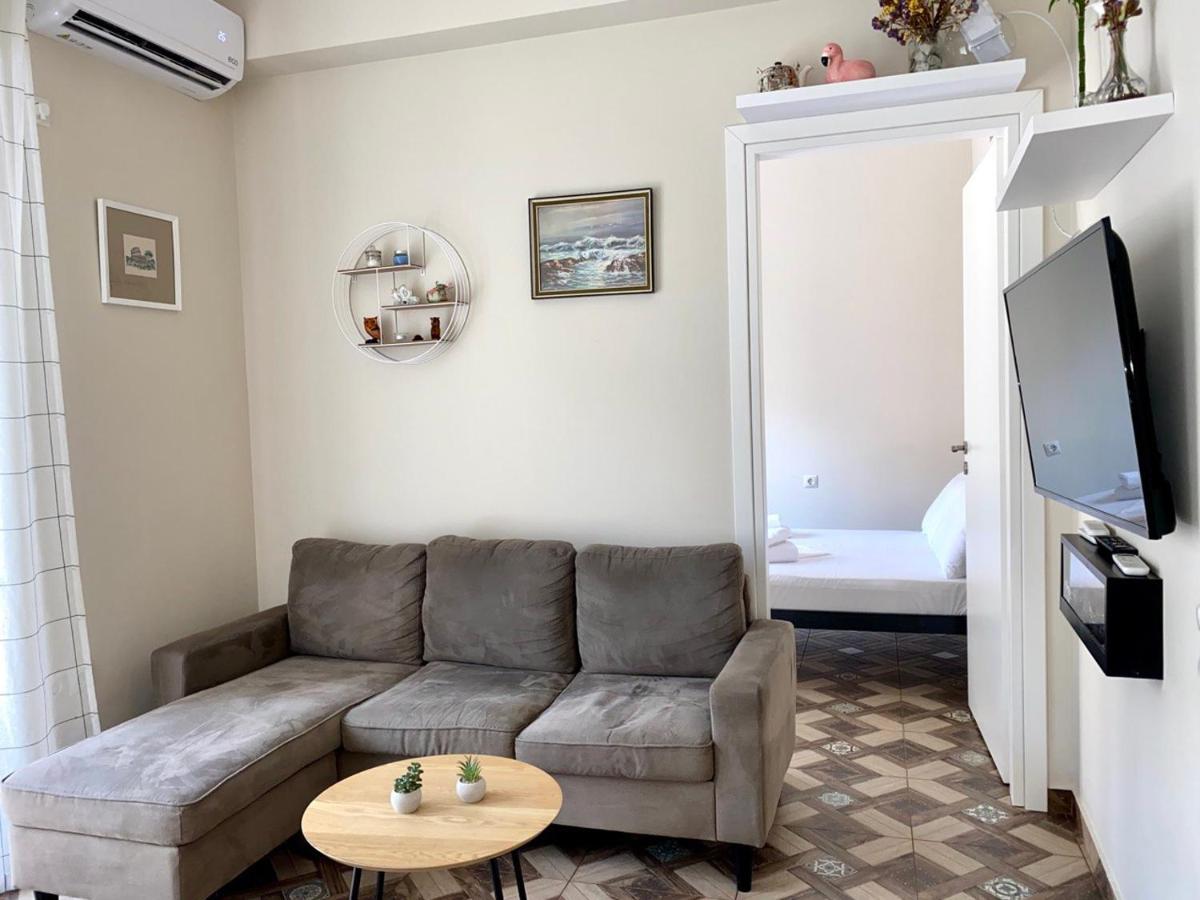 Dafni'S Home Is In 200M To Metro Ag Ioanis Atenas Exterior foto